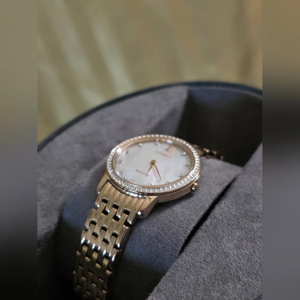 Citizen Ladies Eco Drive Strawberry Gold Watch EUC - Picture 13 of 16